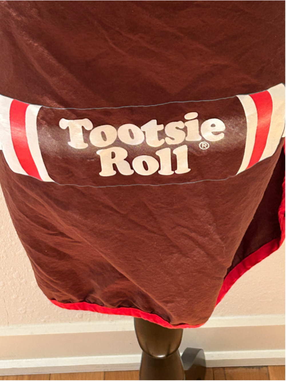 Unisex Tootsie Roll Kitchen Apron One Size Brown Red - Picture 2 of 5